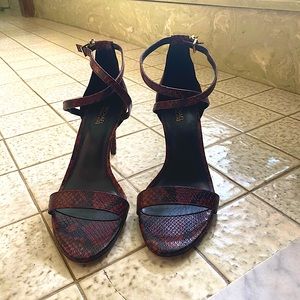 Michael Kors red/black snakeskin pattern heels